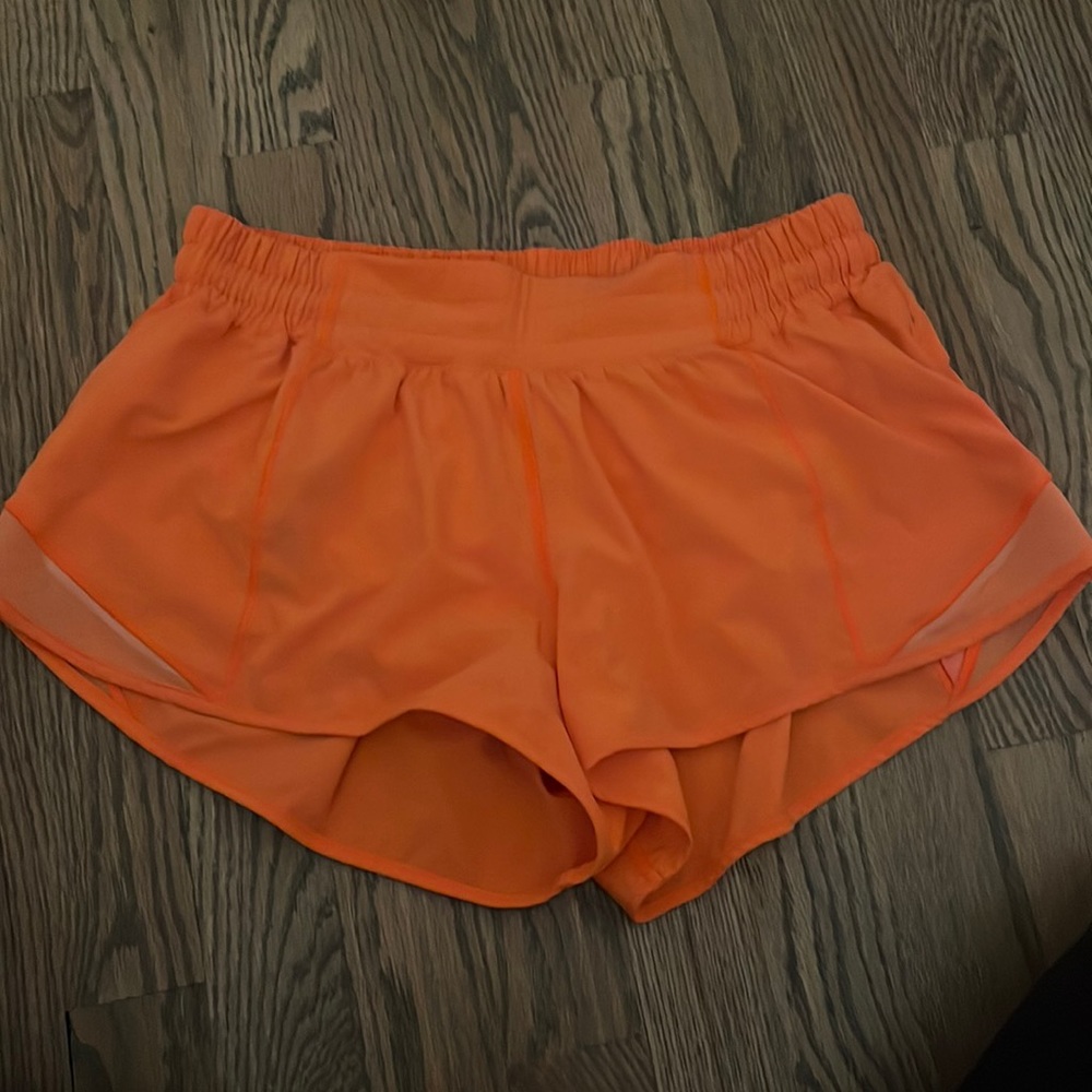 Lululemon Hotty hot shorts 2.5”